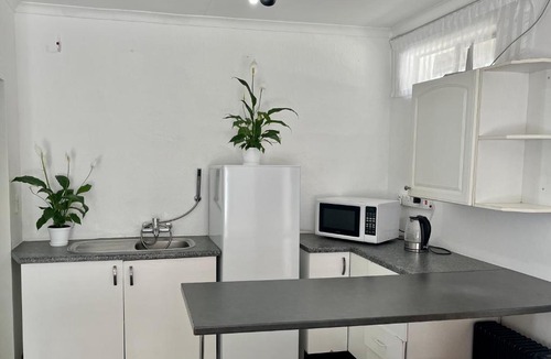 Greater Johannesburg Metropolitan Area House | Lenox Lodge Guesthouse