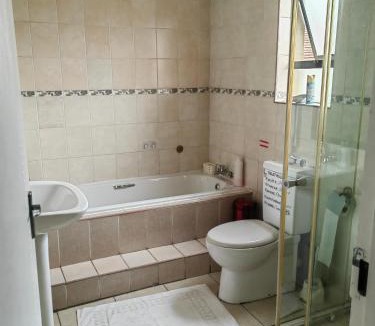 Germiston House | Leondale Guest House