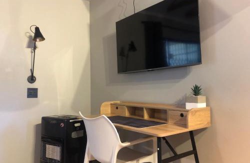 Linden Apartment | Leopard Tree Cottage