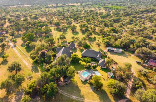 Vaalwater Cabin | Leseli Lodge