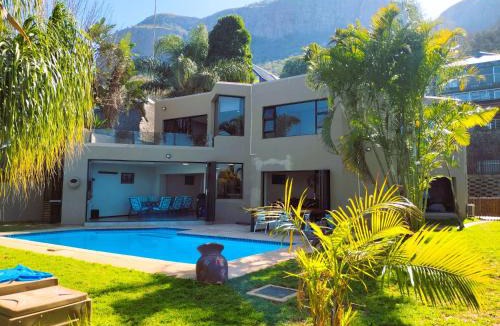 Kosmos House | Letamo View - 5 bedroom house