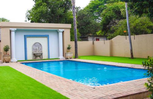 Rustenburg Cabin | Letsatsing Lodge