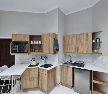 Garsfontein House | Levinia Cottage