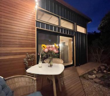 Kommetjie Apartment | Lighthouse Beach cottage