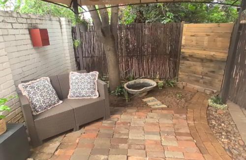 Rustenburg Bed & Breakfast | Lilibet