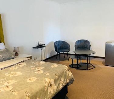 Ekurhuleni House | Linies guest house