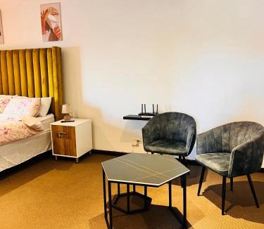 Ekurhuleni House | Linies guest house