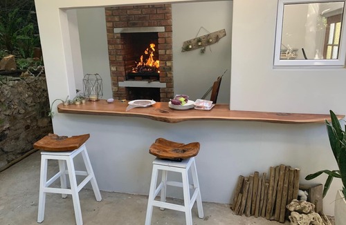 West Bank House | Little Beach Paradise