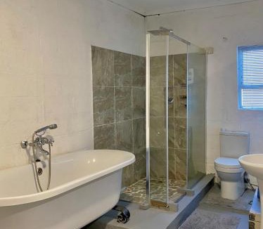 Somerset East Villa | Little Rock Inn