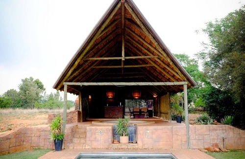 Hartbeespoort Cottage | Little Swift Chalets