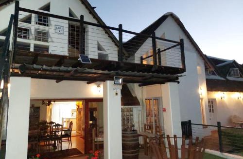 Uitenhage Bed & Breakfast | Little Tree loft 2