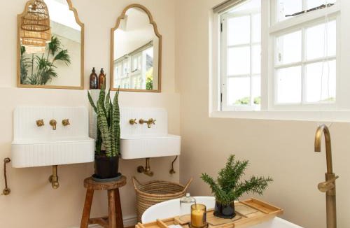 Westcliff Apartment | Little Villa by Ideas Cartel