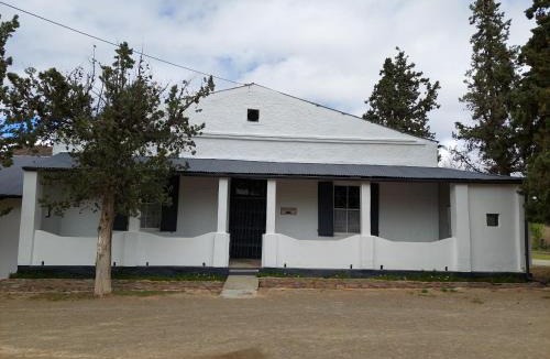 Nieu-Bethesda House | Living Waters House