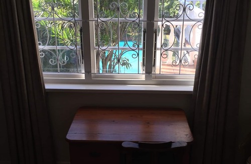 Durban North House | Location, Location, Location . Within 100m 5 Other B&B In Area