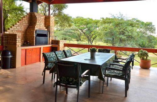 Hammanskraal Cabin | Lodge ∙ 4 bedrooms ∙ 11 guests