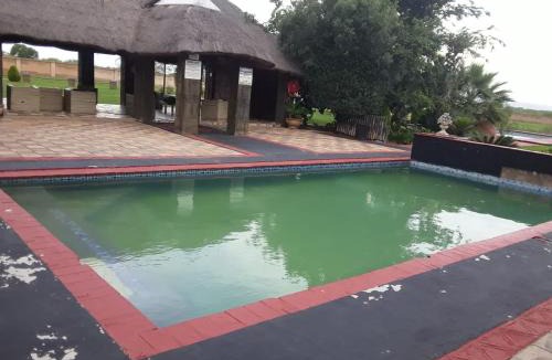 Dr JS Moroka Hotel | Loding Lodge