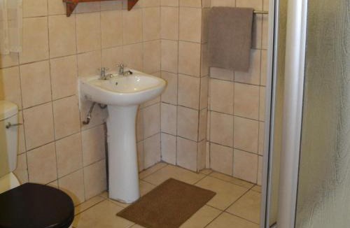 Graskop Resort | Log Cabin & Settlers Village