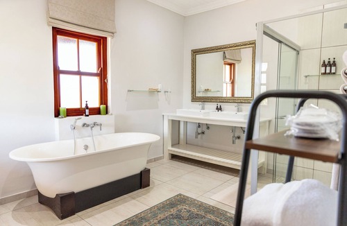 Vlottenburg House | Lovane Boutique Wine Estate & Guesthouse