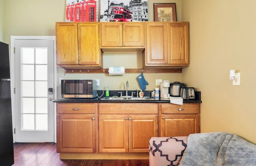 Southeastern Sacramento Apartment | Lovely 1-bedroom apartment with AC in vibrant Sacramento