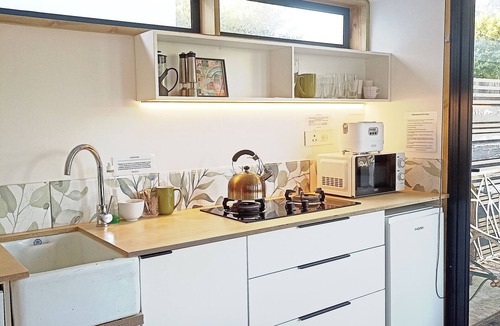 Kommetjie House | Lovely 1-bedroom bungalow in Kommetjie, private entrance in best location