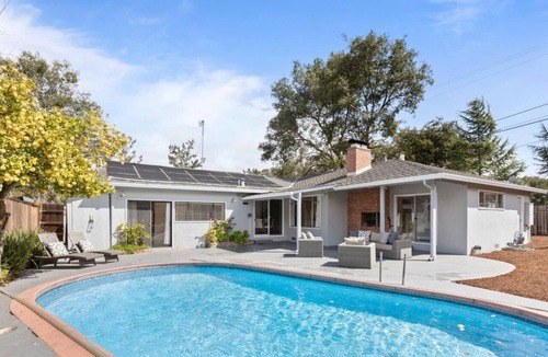 Woodland Acres - The Highlands House | Lovely 2-bedroom house in fantastic Los Altos neighborhood