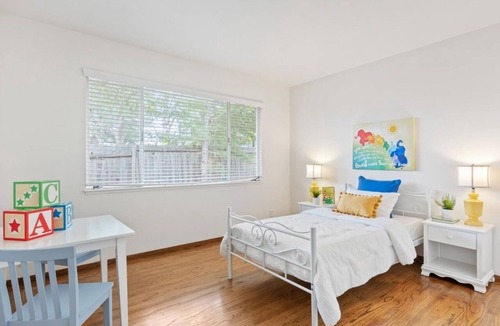 Woodland Acres - The Highlands House | Lovely 2-bedroom house in fantastic Los Altos neighborhood