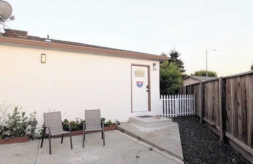 Berry Park House | Lovely Brand New Studio in San Jose with Backyard and Kitchen