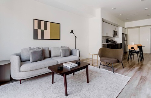 Hayward Apartment | Lovely Hayward 1BR w/On-Site Retail & Restaurants, by Blueground