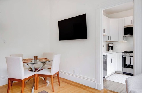 Pacific Heights Apartment | Lovely one Bedroom in Pacific heights