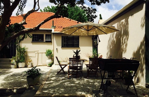 Claremont House | Lovely Quaint Home with Large Outside Entertainment Area