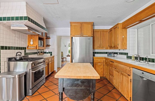 Guerneville House | Lovely Tudor Home w/Pool & Spa Near Russian River