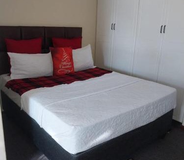 Kareeberg House | Lovers Way Guest House In Mafikeng