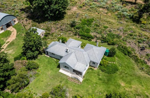 Katberg House | Lowestoffe Country Lodge - Walnut
