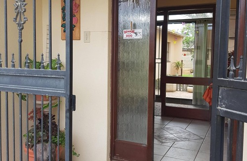 Die Bos House | Lucia`s-Self Catering Strand Western Cape