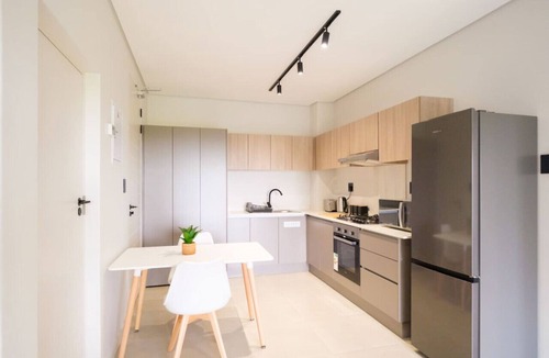 Greater Johannesburg Metropolitan Area Apartment | Lux Apartment with Views 91A