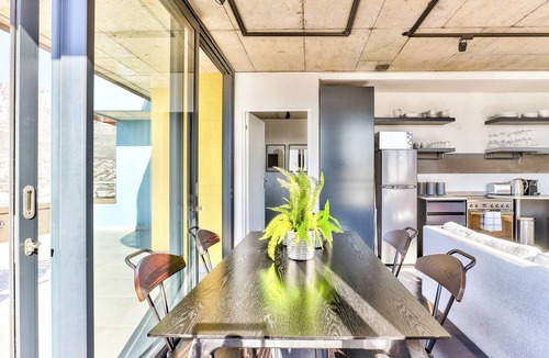 Schotsche Kloof Apartment | Lux Bo Kaap Apartment - Pool Deck -Mountain Views