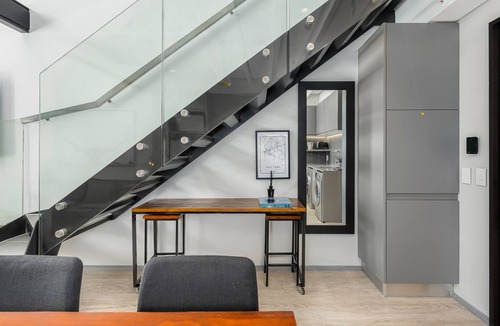 Bo'Kaap Apartment | Luxe De Waterkant Apartment with Mountain Views
