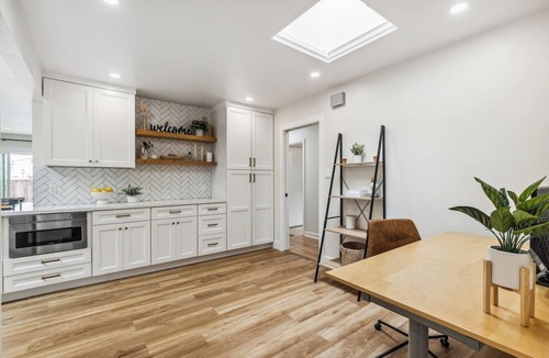 Serra Highlands House | LuxoStays | ! Modern 3B #KING bed #SFO#Family