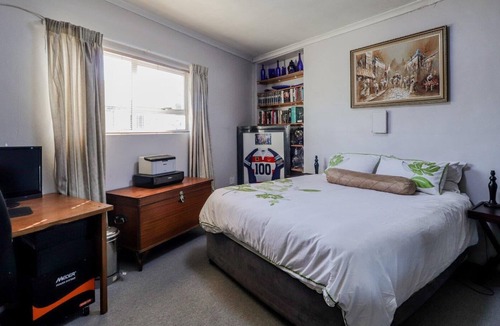 Durbanville House | Luxurious 4 bedroom good for family getaway.