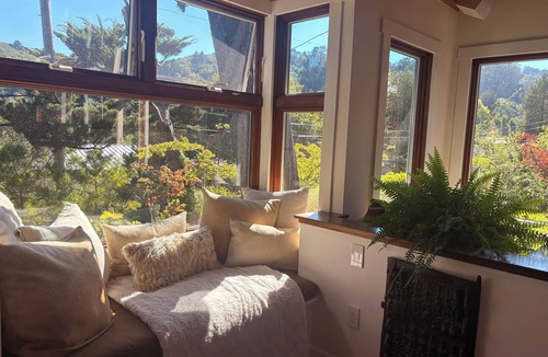 Tamalpais-Homestead Valley House | Luxurious, Art-filled Home in a Lush Oasis