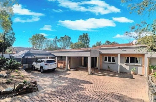 Woodmead House | Luxurious Oasis home in Sandton with inverter