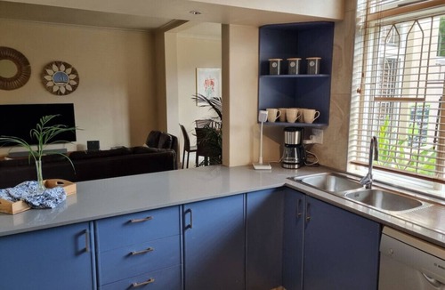 Sea Point Apartment | Luxurious Sea Point Apartment