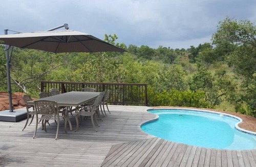 Bela-Bela House | Luxurious self catering bush accommodation