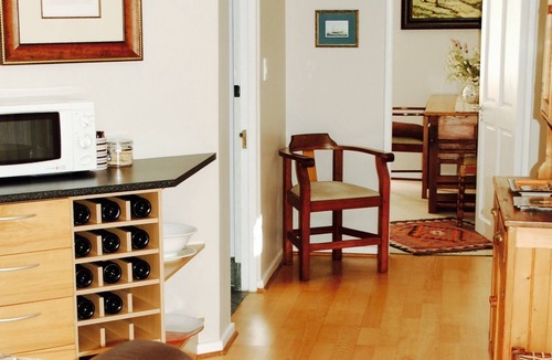 Tokai Cottage | Luxurious self-catering cottage sleeping up to 4 adults
