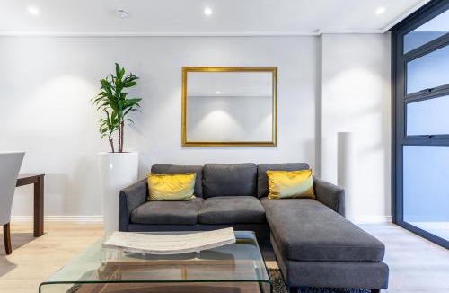 Cape Town City Centre Apartment | Luxuriuous 1 Bedroom in 16 on Bree
