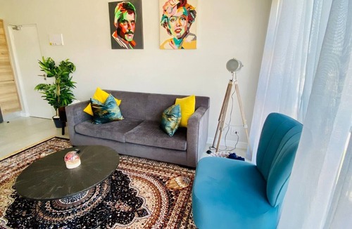 Woodmead Apartment | Luxury 1 Bed in Waterfall with Back-Up Power