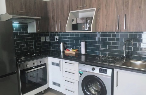 Greater Johannesburg Metropolitan Area Apartment | Luxury 1bedroom apartment in Sandton. perfect for business travel. Pet friendly!