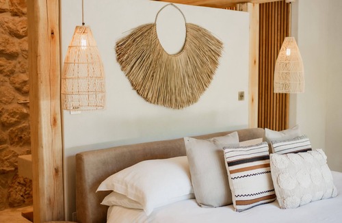 Franschhoek Other | Luxury 2 Bed Farmhouse - The Stable Villa at Maison