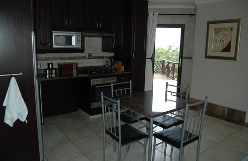 Gonubie Apartment | Luxury 2 bedroom unit in a 4star graded guesthouse