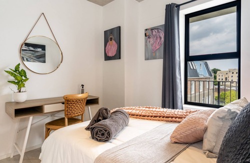 Plumstead Apartment | Luxury 3 bedroom apartment at the Alphen Glen